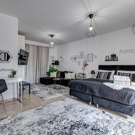Вилла Milo Luxury House -Free Airport Pick Up-10Min Drive Markopoulo Mesogaias Экстерьер фото